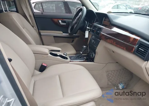 2010 Mercedes-Benz Glk 350 4Matic z USA, uszkodzony, nr VIN WDCGG8HB6AF355469